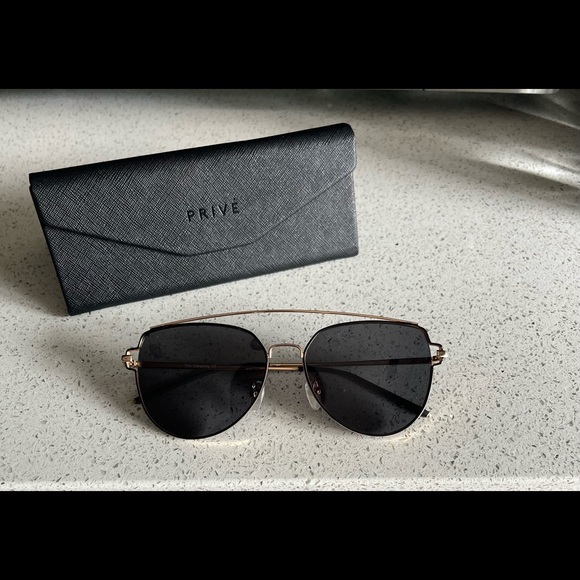 Prive Revaux The Celebrity Sunglasses - Picture 4 of 7